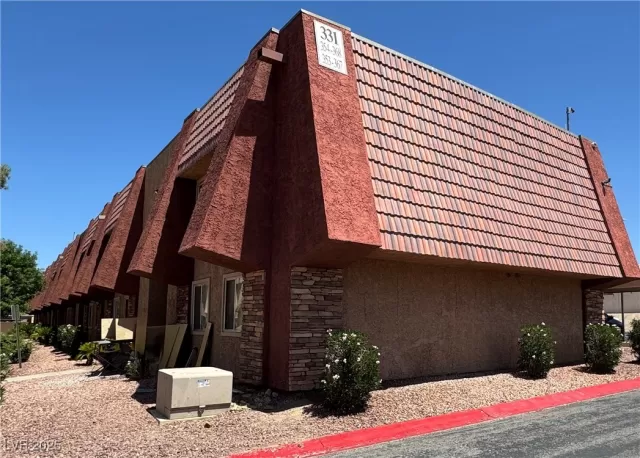 MLS: 2693767 Condo For Sale