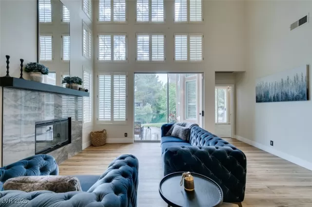 MLS: 2693788 Condo For Sale