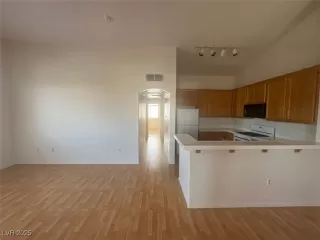 Photo #6: 2693790 Listing 