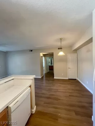 Photo #3: 2693812 Listing 