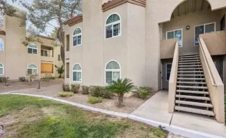 Photo #2: 2693831 Listing