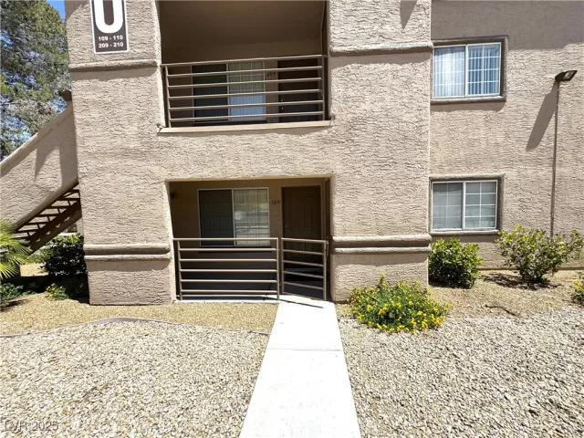 MLS: 2693902 Condo For Sale