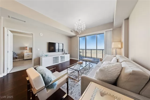 MLS: 2693911 Condo For Sale