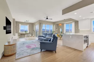 Photo #2: 2693927 Listing 