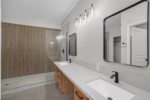 MLS: 2693928 Condo For Sale