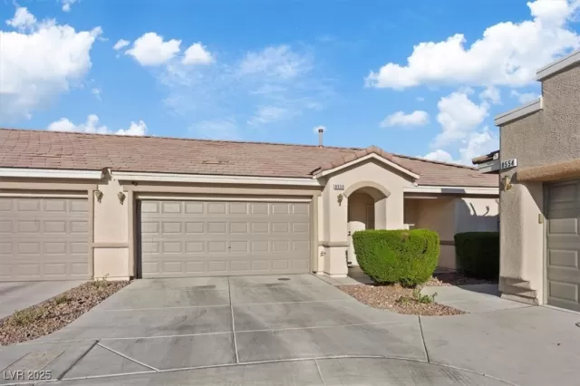 MLS: 2693945 Condo For Sale