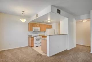 Photo #6: 2693961 Listing 