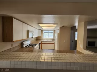 Photo #6: 2693971 Listing 