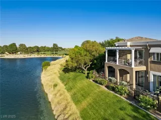 Photo #1: 2693996 Listing 