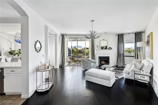 Photo #3: 2693996 Listing 