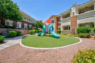 Photo #3: 2694031 Listing 