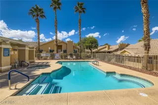 Photo #1: 2694090 Listing 