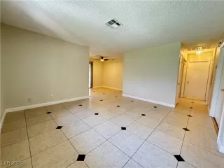 Photo #2: 2694094 Listing 