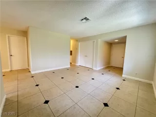 Photo #3: 2694094 Listing 