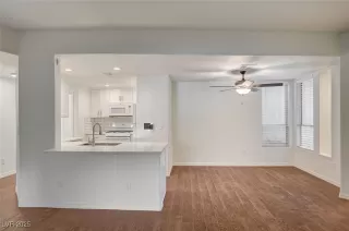 Photo #3: 2694095 Listing