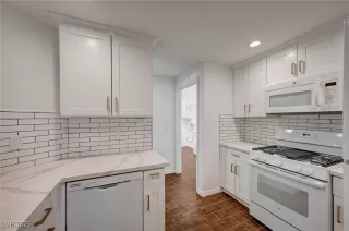 Photo #5: 2694095 Listing