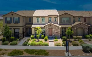 Photo #1: 2694108 Listing 