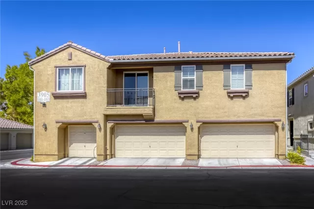 MLS: 2694142 Condo For Sale