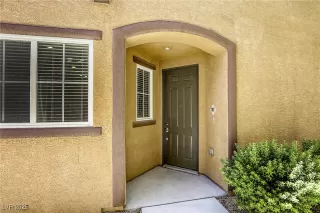 Photo #1: 2694142 Listing 