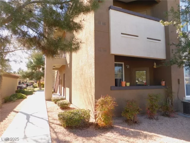 MLS: 2694145 Condo For Sale