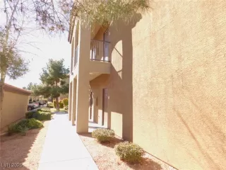 Photo #1: 2694145 Listing 