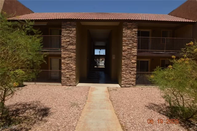 MLS: 2694192 Condo For Sale