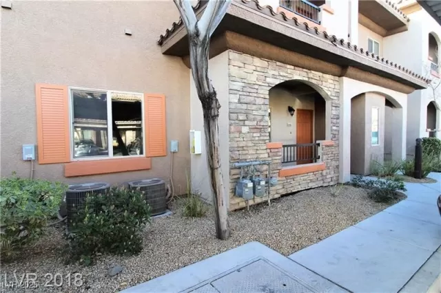 MLS: 2694244 Condo For Sale