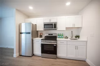 Photo #6: 2694294 Listing