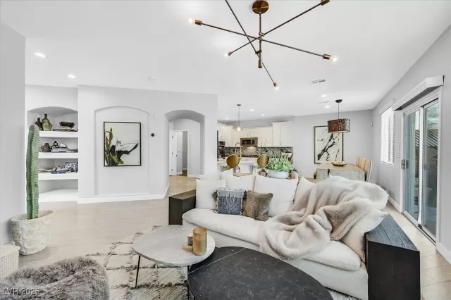 MLS: 2694299 Condo For Sale