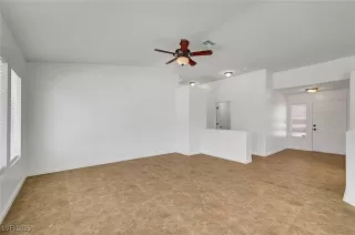 Photo #3: 2694308 Listing