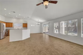 Photo #5: 2694308 Listing