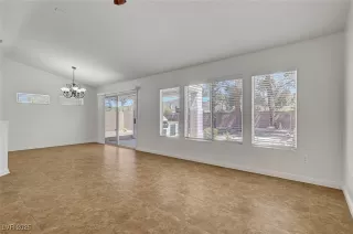 Photo #6: 2694308 Listing