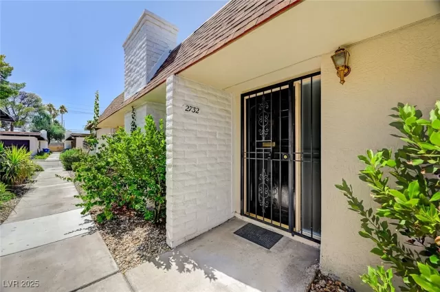 MLS: 2694312 Condo For Sale