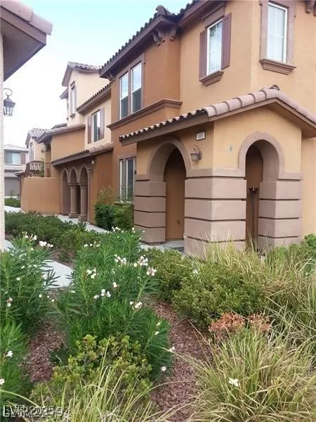 MLS: 2694359 Condo For Sale