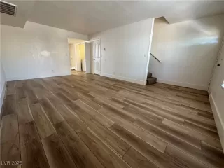 Photo #3: 2694385 Listing