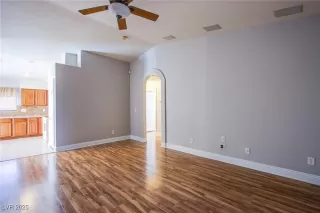 Photo #4: 2694388 Listing