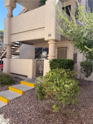 Photo #1: 2694408 Listing