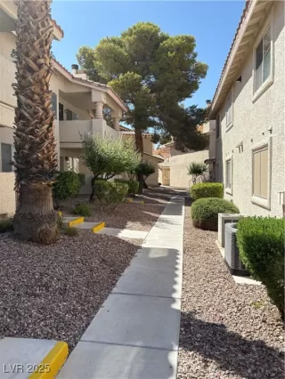 Photo #3: 2694408 Listing