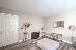 Photo #5: 2694424 Listing