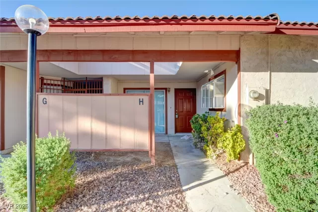 MLS: 2694435 Condo For Sale