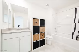 Photo #5: 2694488 Listing