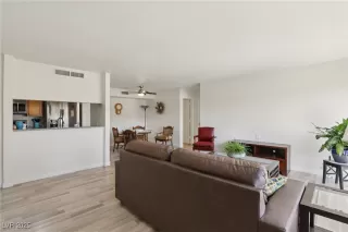 Photo #3: 2694575 Listing 