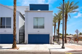 More Details about MLS # 2694580 : 137 SOUTH 11TH STREET