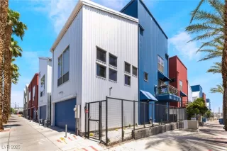 Photo #1: 2694580 Listing 