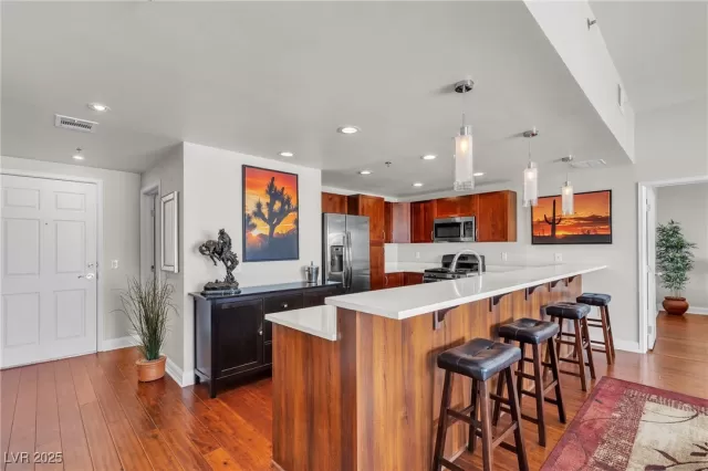 MLS: 2694611 Condo For Sale