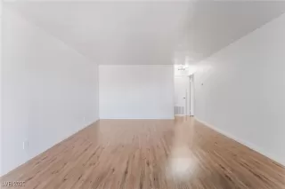 Photo #3: 2694639 Listing