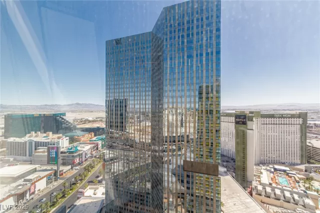 MLS: 2694641 Condo For Sale