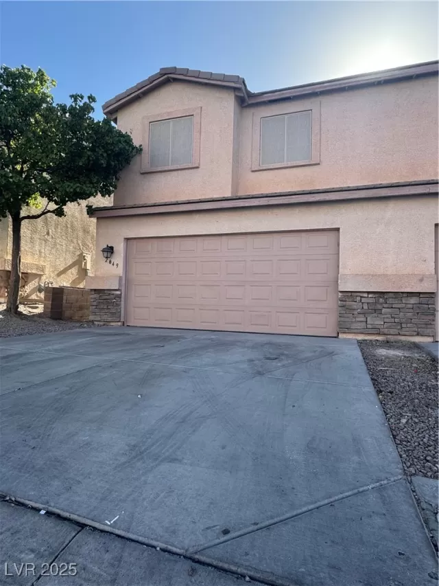 MLS: 2694642 Condo For Sale