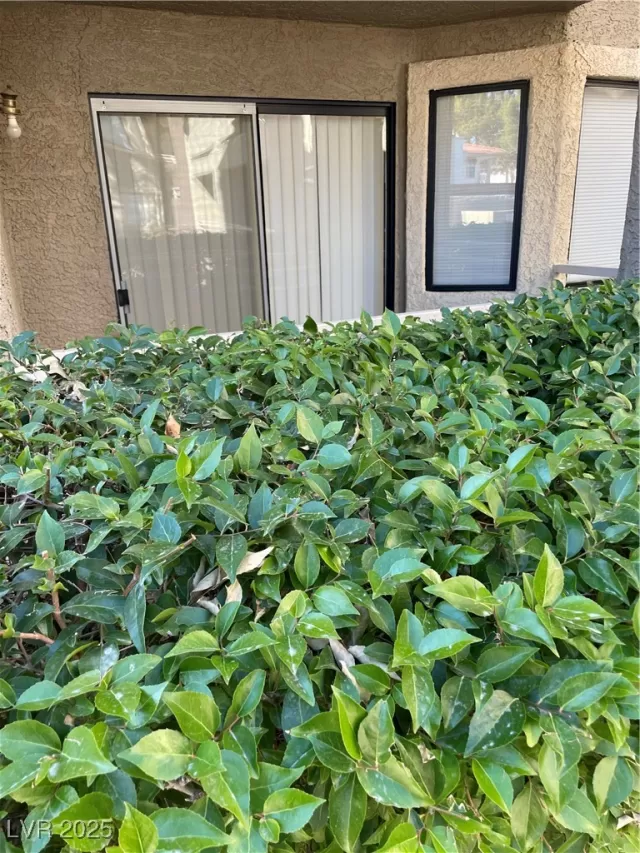 MLS: 2694696 Condo For Sale