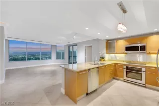 Photo #5: 2694710 Listing